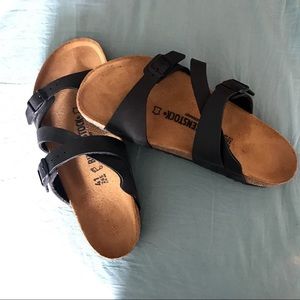 Like new Black Birkenstocks
